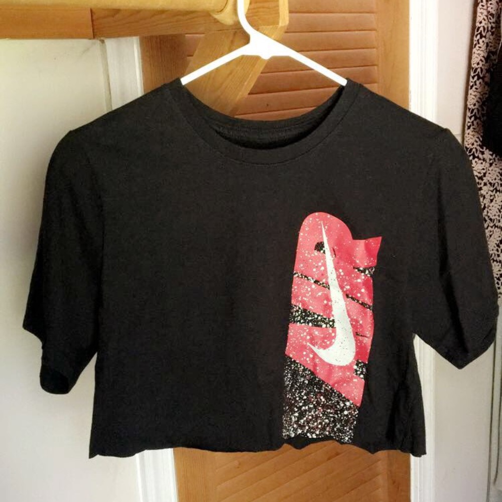 Black nike crop top